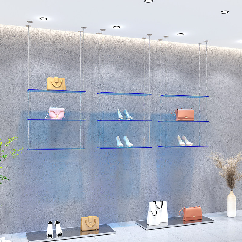 Luxury Bags In Store - Winkeldisplayrek voor kleding, aan de wand